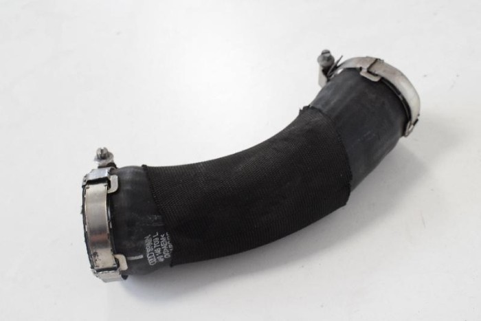 Furtun intercooler dreapta AUDI A6 4F2, C6 2011 OEM: 4F0145709L | 10007460