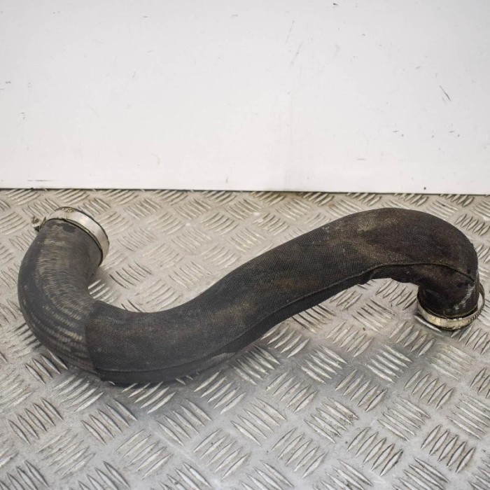 Furtun intercooler dreapta AUDI A5 8T3 2013 OEM: 8K0145738AF 3656154