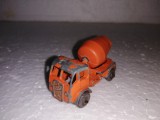 bnk jc Matchbox 26a E.R.F Cement Mixer