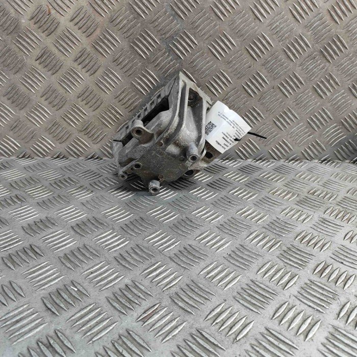 Suport motor dreapta VW PASSAT Variant B7 365 2012 OEM: 1K0199262 31045445