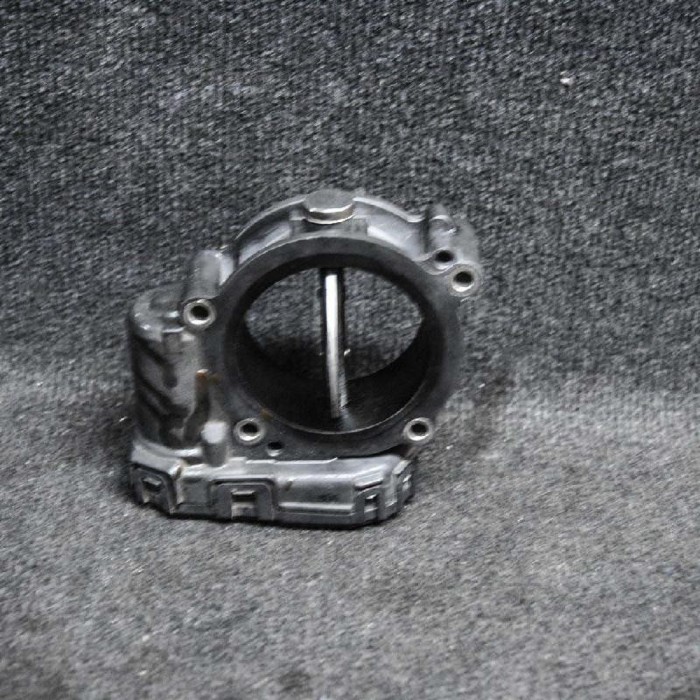 Corp clapetă MERCEDES-BENZ SPRINTER 3-t Furgon 906 2012 OEM: A6510900470 2333771