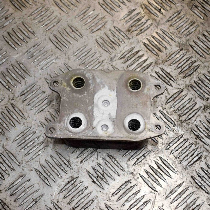 Răcitor de ulei VW GOLF VII 5G1, BQ1, BE1, BE2 2019 OEM: 04E117021K