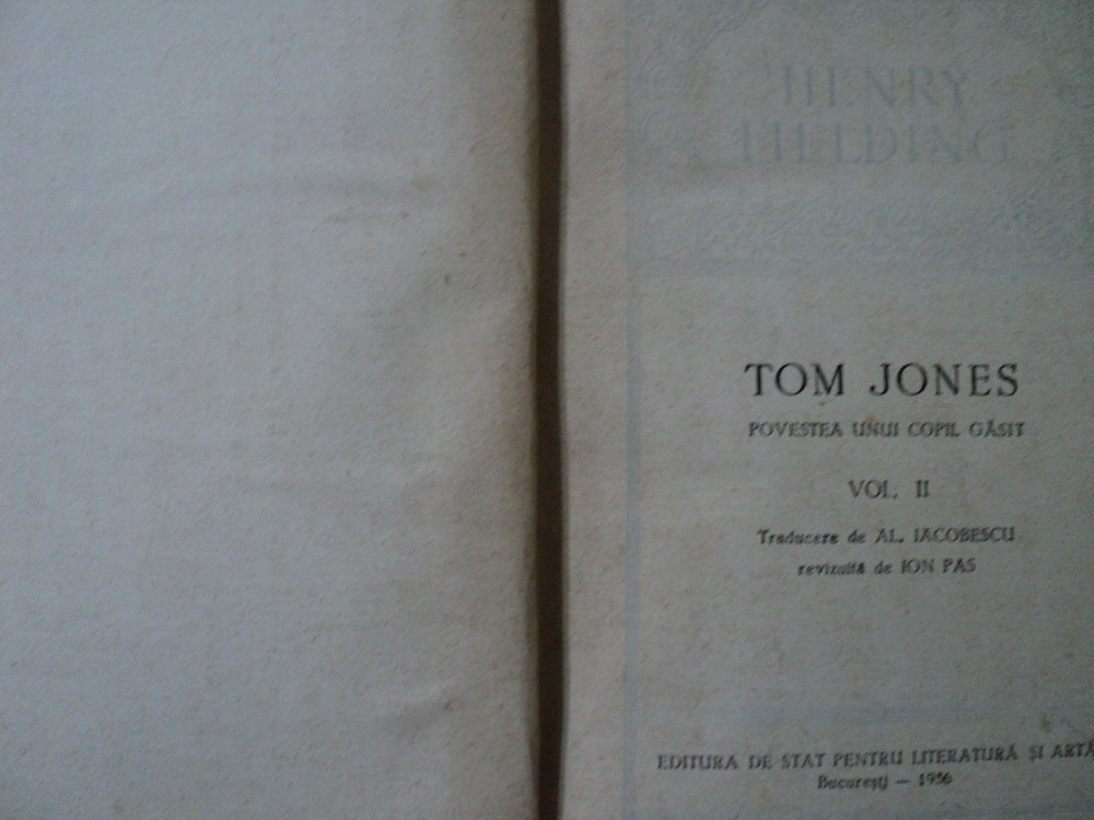 Tom Jones : povestea unui copil gasit / Henry Fielding | Okazii.ro