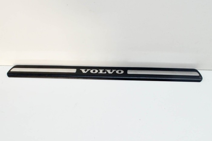 Ornament prag dreapta față VOLVO V60 2015 OEM: 8659960 13783216