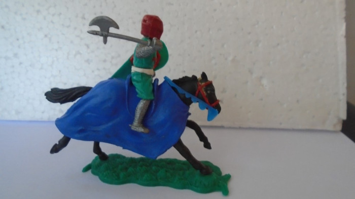 bnk jc Figurina de plastic - Timpo - cavaler medieval calare