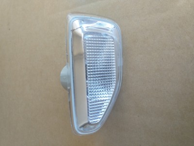 Lampa semnalizare aripa fata STANGA Logan 2 261651140R. Nou si original Renault foto