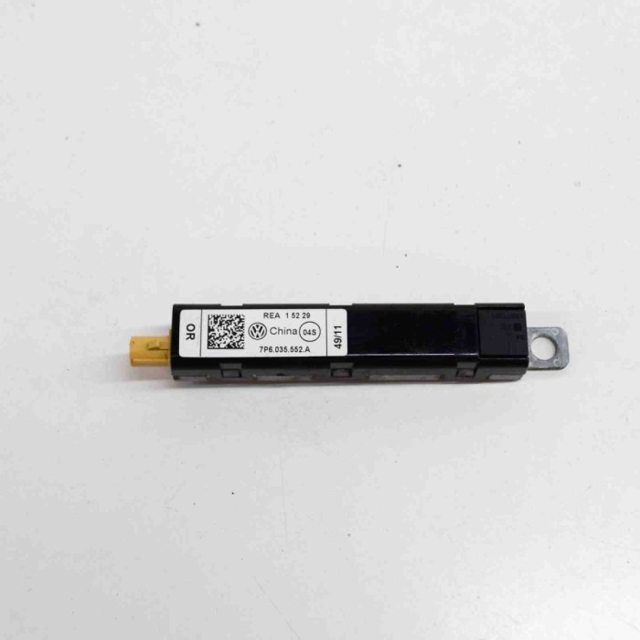 Amplificator de antena VW TOUAREG 7P5 2012 OEM: 7P6035552A