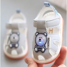 Sandalute gri cu piuitoare si ursulet cu led (Marime Disponibila: 6-9 luni