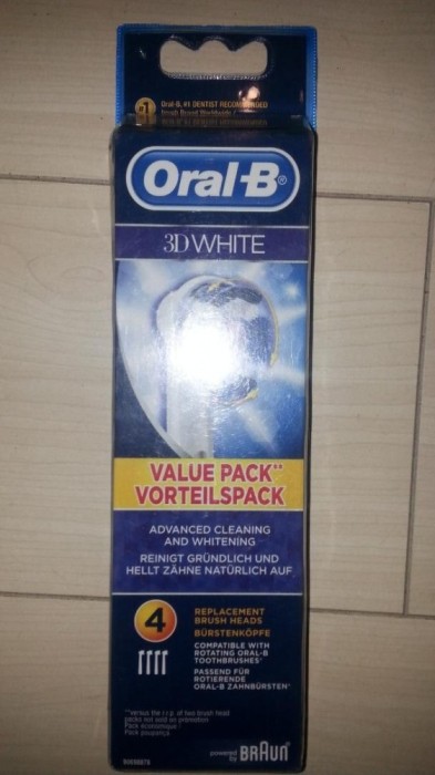 Set 4 rezerve Oral B Braun 3D white nou Set 4 rezerve Oral B Braun 3D white nou