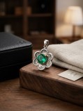 Cumpara ieftin Pandantiv din Argint 925 Emerald Blossom, cu Piatra Verde si Finisaj Patinat