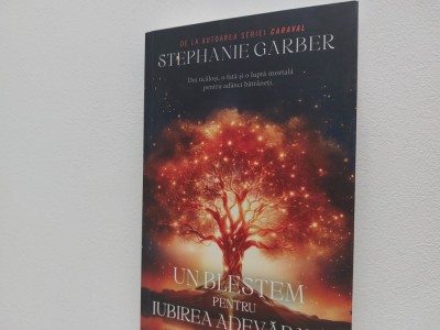 Un blestem pentru iubire Stephanie Garber foto
