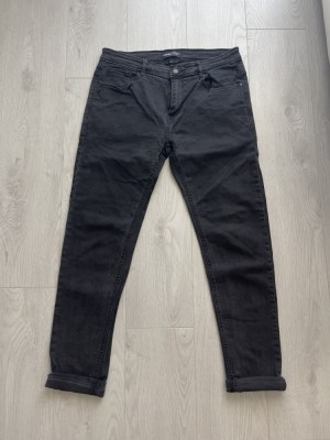 Blugi House ca noi foto