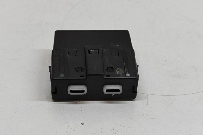 USB VW ID.4 E21 2023 OEM: 3G5035718A 31535145