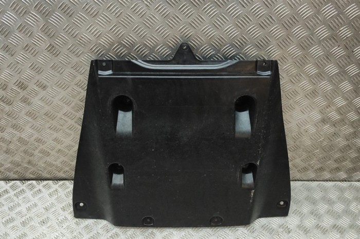 Scut motor central spate BMW 5 G60 2025 OEM: 9850632 31493739