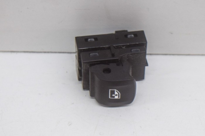 Buton geam ușă st&acirc;nga spate BMW 5 G30 2018 OEM: 9327031 12146961