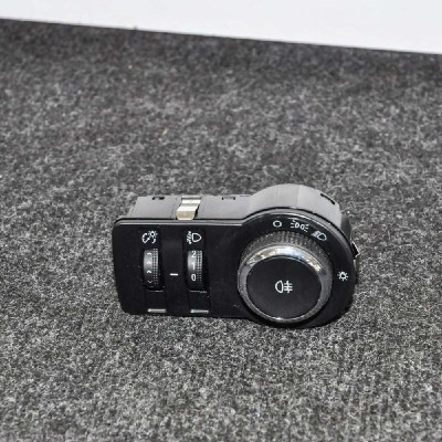 Modul de control comutator faruri OPEL ASTRA J 2012 OEM: 13385633 | 2501666 foto