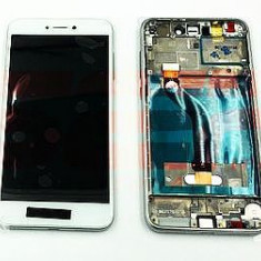 LCD+Touchscreen cu Rama Huawei P8 Lite 2017 / P9 Lite 2017 WHITE