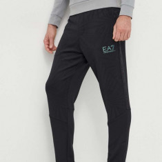 EA7 Emporio Armani pantaloni de trening culoarea negru, cu imprimeu