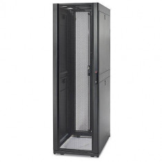 Cabinet metalic APC NetShelter SX 42U-AR3100 foto