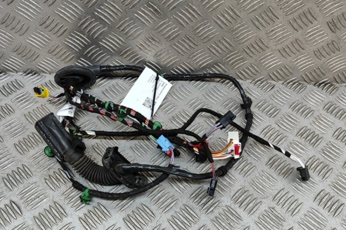 Cablaj ușă st&acirc;nga față VW ARTEON 3H7 2023 OEM: 3B4971120BB 28197068