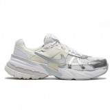 Nike W NIKE V2K RUN FD0736-104-40