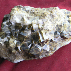 Specimen minerale - GRANAT (CC2)
