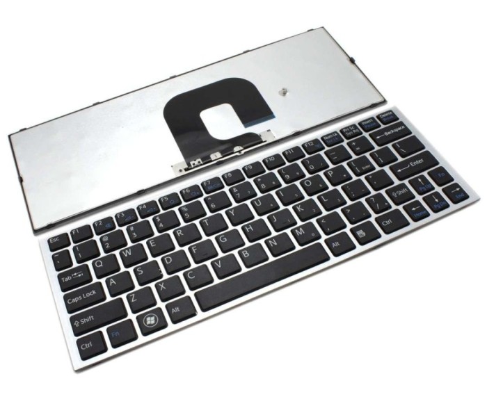 Tastatura Sony Neagra Vaio VPCYB33KX/B cu rama argintie, Vaio VPCYB33KX/P cu rama argintie, Vaio VPCYB33KX/S
