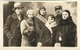P3067N Fotografie de grup, femei, t&acirc;năr domn și ofițer rom&acirc;n, studio Foto Select, Dorohoi, perioada interbelică
