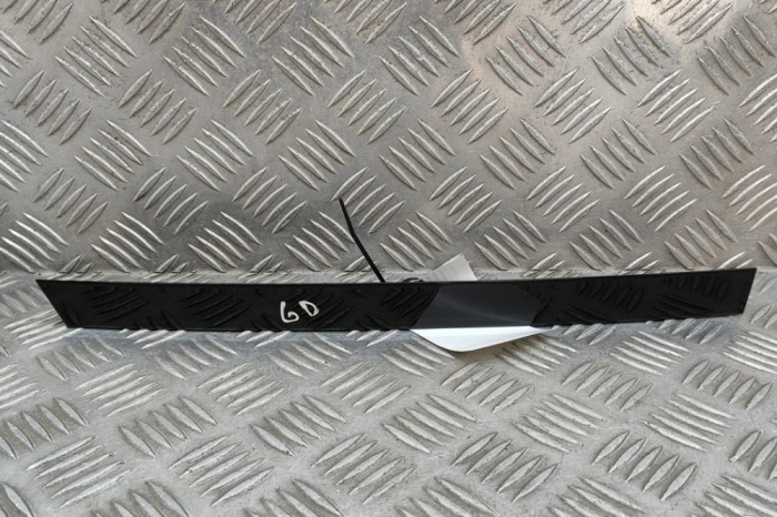 Ornament vertical ușă dreapta spate BMW iX3 G08 2023 OEM: 7410050 27421522