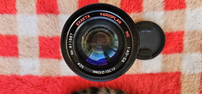 TELEOBIECTIV Exakta f=70-210 mm MC 1:4.0 -5,6 / &oslash; 52