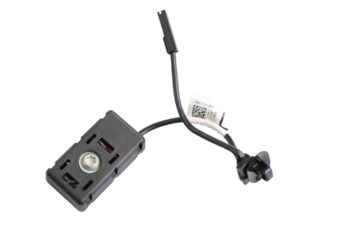 Amplificator de antena TESLA MODEL Y 2023 OEM: 1509420-00-D