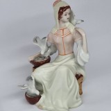 Fata cu porumbei - bibelou portelan romanesc (RAR), vechi, vintage