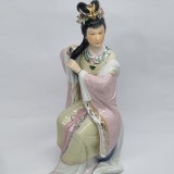 Bibelou portelan chinezesc vechi, vintage - Chinezoaica cu pieptane - marcat