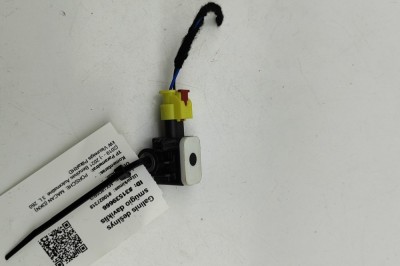 Senzor de impact dreapta spate PORSCHE MACAN DKN 2021 OEM: 2H0959351 | 31539666 foto