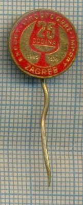 Y 400 INSIGNA -VINOPRODURT -VINURI - IMPORT-EXPORT-ZAGREB -PENTRU COLECTIONARI foto