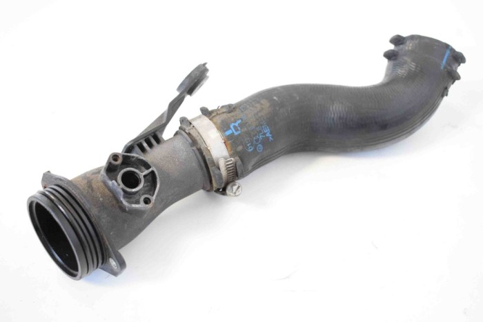 Furtun intercooler dreapta AUDI Q7 4M 2016 OEM: 7L8145979