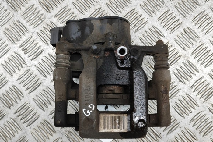 Etrier de fr&acirc;nă dreapta spate CITRO&Euml;N C5 AIRCROSS 2021 OEM: 9819060880 26691875