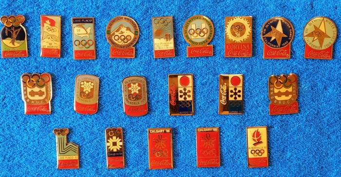 Lot 20 insigne &quot;COCA COLA&quot; - de la Olimpiada de Iarna 1924 pana la 1992