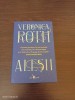 Veronica Roth - Alesii, Editura Leda Edge, 2021, Roman, Coperta Cartonata