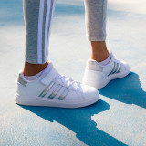 &Icirc;ncălțăminte cu bandă cu arici Educație fizică Adidas Grand Court Alb Copii