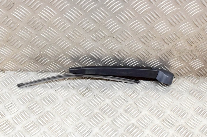 Braț ștergător luneta VW TOURAN 1T3 2013 OEM: 5M0955707A 15369160