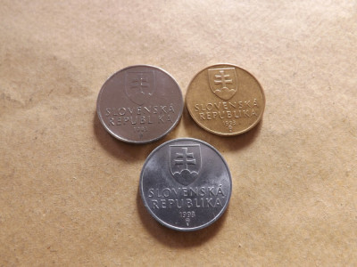 Slovacia Lot 3 monede : 50 Halierov 1993 si 1, 2 Korun / Coroane 1993 foto