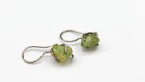 Cumpara ieftin Cercei din Argint 925 cu Peridot Brut NeE lefuit , Design Artizanal E i Stil Organic