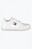 Cumpara ieftin Sneakers barbati Tjm Retro Basket Ess alb (Marime: 41)