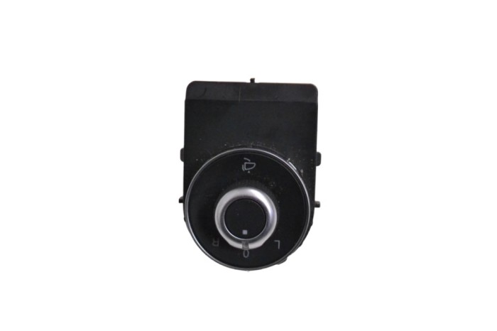 Comutator de reglare oglinda ALFA ROMEO GIULIA 952_ 2016 OEM: 01561181990 | 17333631