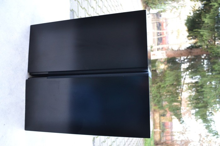 Boxe Fine Arts by Grundig model One