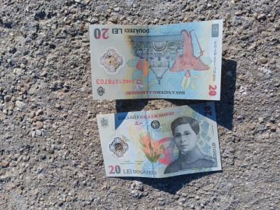 Bacnota de 20 de lei la pretul de 200 de lei foto