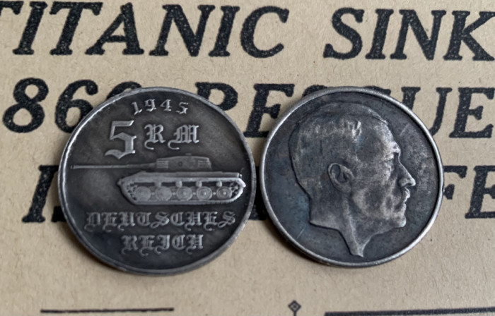 moneda 5 reichsmark 1945 fuhrer Adolf Hitler panzer Germania nazista comemorativ