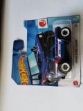bnk jc Hot Wheels 2023 Nissan Patrol Custom (3rd Color) - 20c/250