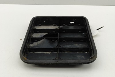 Grila de ventilație caroserie AUDI Q8 4MN 2024 OEM: 4M0819181B | 31866339 foto